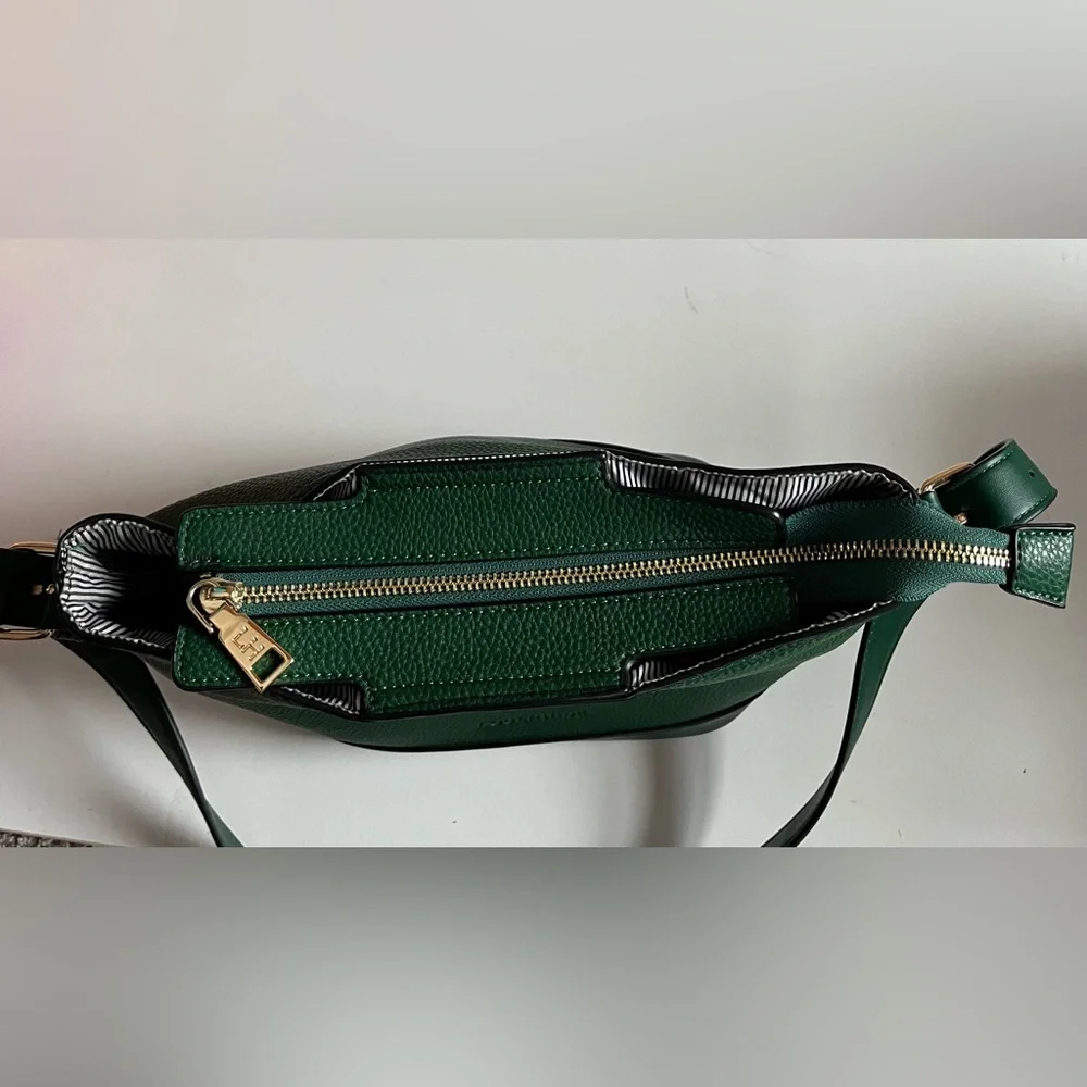 Louenhide green faux leather crossbody purse, zipper closure interior pockets